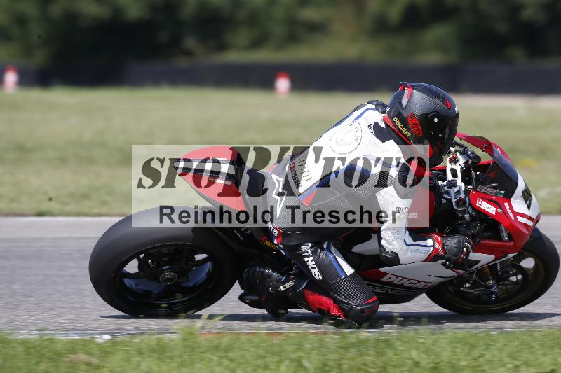 /45 10.08.2025 Plüss Moto Sport ADR/Freies Fahren/988